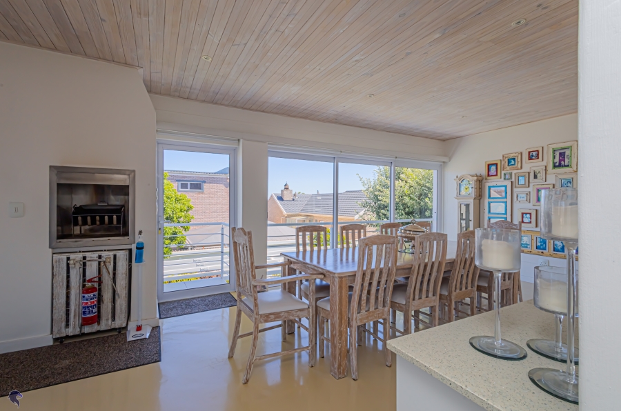 4 Bedroom Property for Sale in Myburgh Park Western Cape